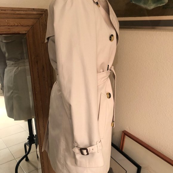 Burberry Trench Coat, Short (mid-thigh), Womens - Picture 5 of 15